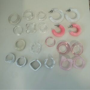 2x Earrings, 17x Rings